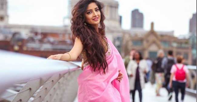 poonam kaur tweets on director